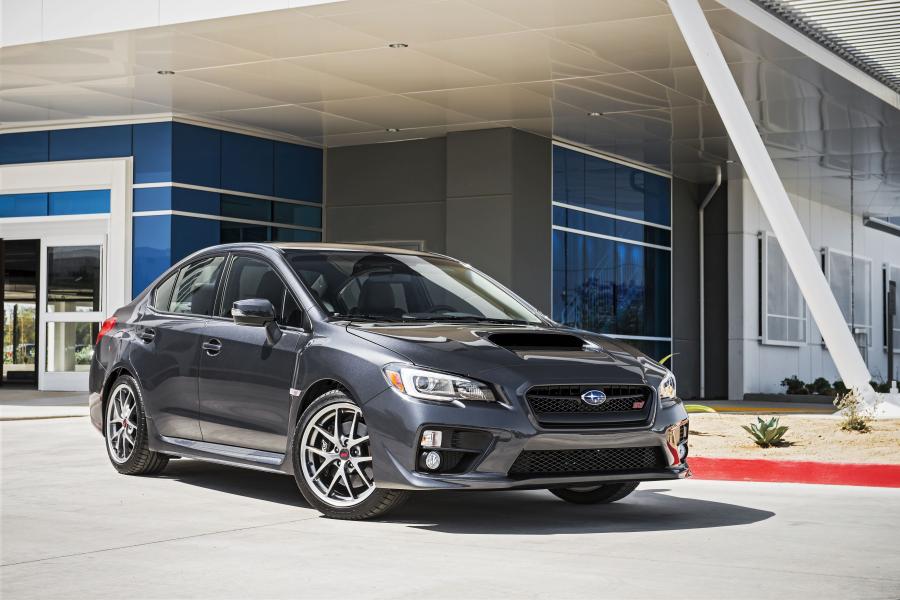 Subaru WRX STI 2014 года  (US) (фото 8 из 13)